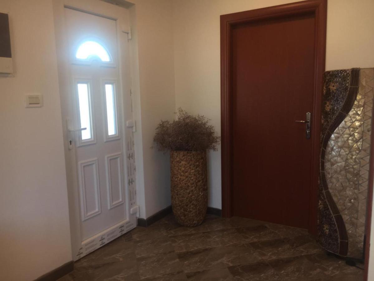 Апартаменти Apartman Anita Konjevrate Екстер'єр фото